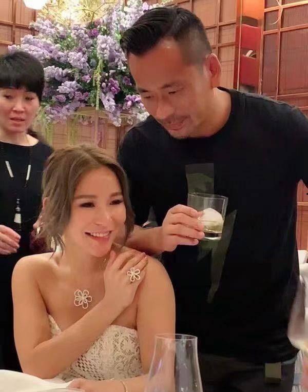 娱乐大亨吃瓜,吃瓜背后的权力游戏